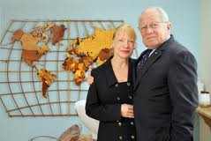 Disgraced former attorney F. Lee bailey posing with his girlfriend in 2010.