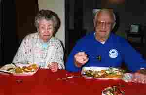 John Wrana and his wife, Helen in 2005. Helen died in 2005. (photo: Chicago Tribune)