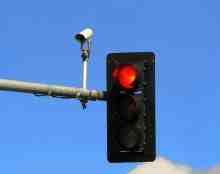Nevada traffic law safe on red allows cylists to go through a red light under certain circumstances